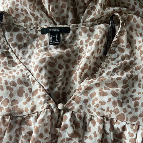 Forever 21 Beige Animal Print V-Neck Blouse - Picture 5 of 5